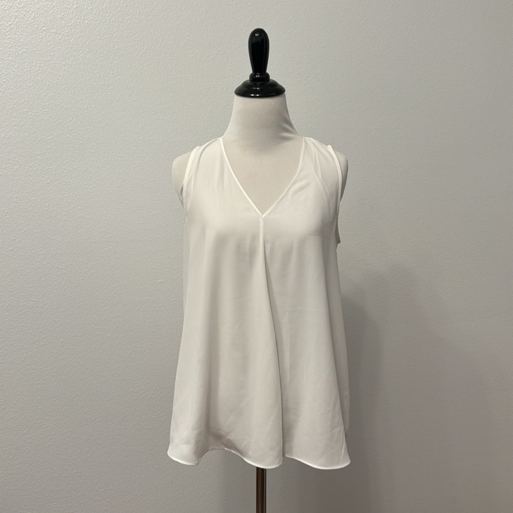 White XS Vince Camuto flowy top